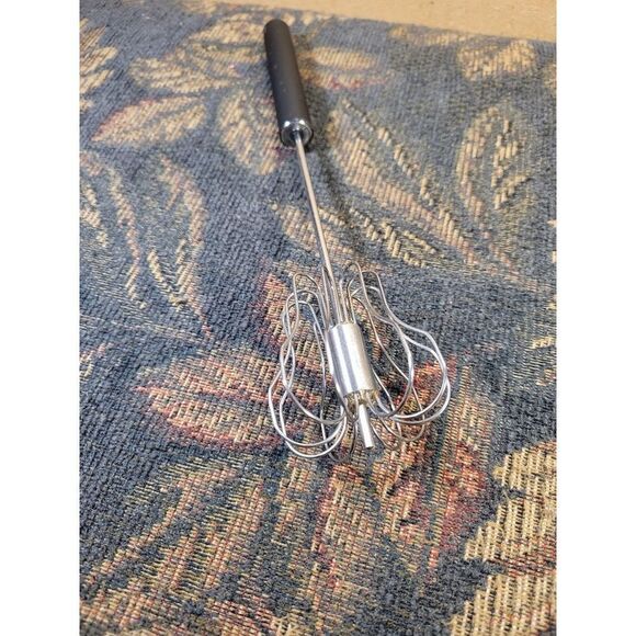 Stainless Steel Rotary Whisk - Picture 2 of 3